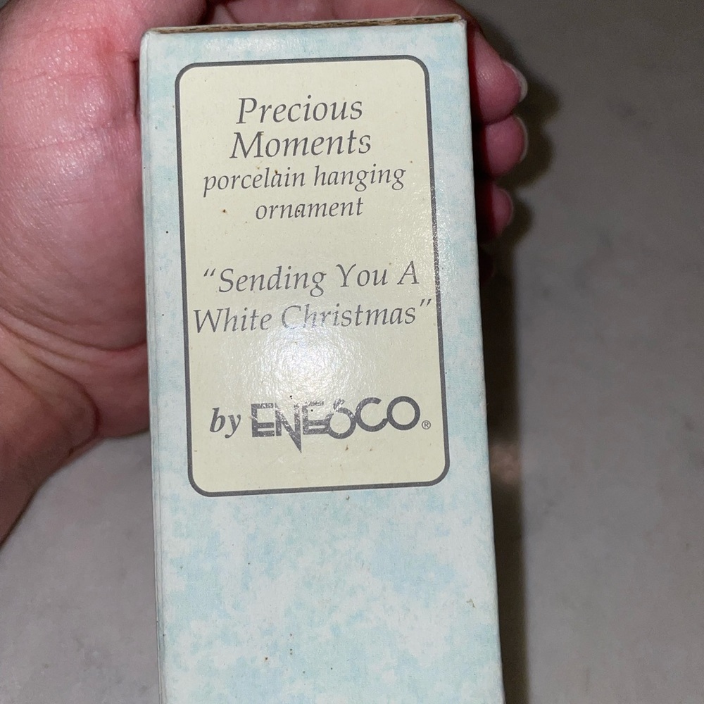 NIB Precious Moments “Sending you a white Christmas” Christmas tree ornament - Picture 6 of 6